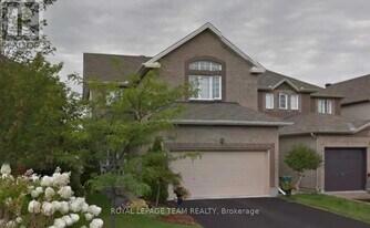 242 Colbert Crescent in Ottawa, ON - Building Photo