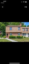 18 Homestead Ln in Brookfield, CT - Building Photo