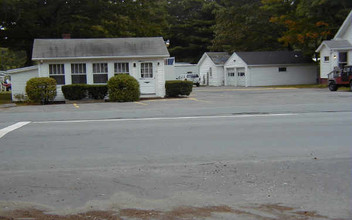 Hillcrest Retirement Community in Middleboro, MA - Building Photo - Building Photo