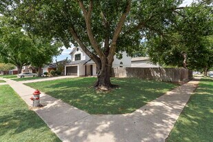 1417 Thistlewood Ln in Grapevine, TX - Building Photo