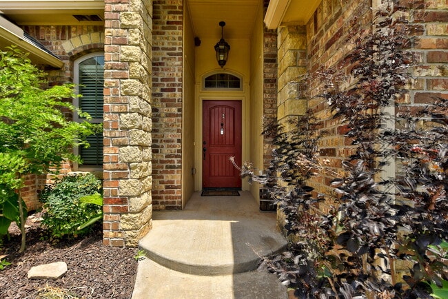 301 SW 170th St in Oklahoma City, OK - Building Photo - Building Photo
