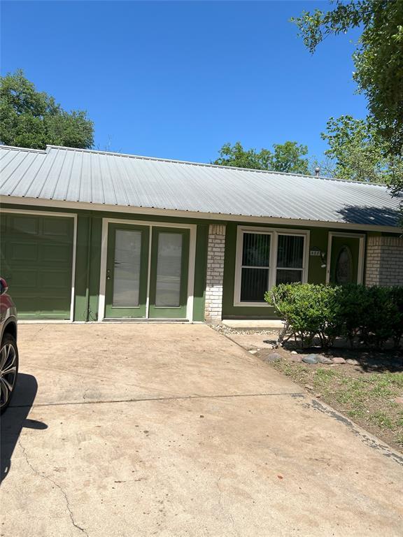 410 Thistlewood Dr in Austin, TX - Building Photo - Building Photo