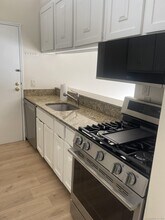 18 Cook Close in Ridgefield, CT - Building Photo - Building Photo