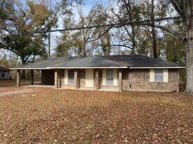 14235 Lamonte Ln in Hammond, LA - Building Photo