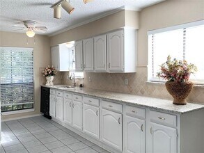 1816 Post Oak Ln in Carrollton, TX - Building Photo - Building Photo