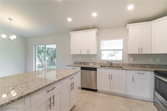 5011 Beecher St in Lehigh Acres, FL - Building Photo - Building Photo