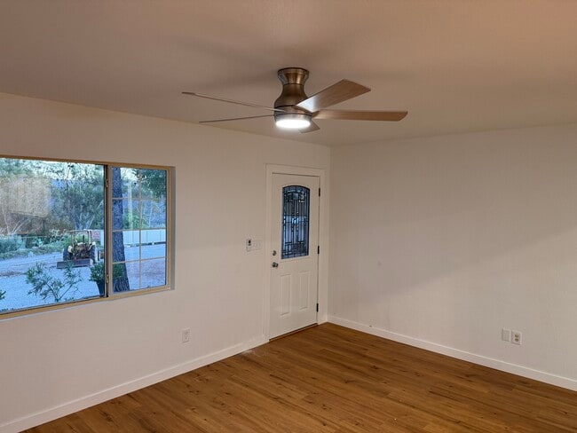 1373 Real Way Ln, Unit D - Hilltop Cottage