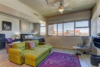 353 E Bonneville Ave in Las Vegas, NV - Building Photo - Building Photo