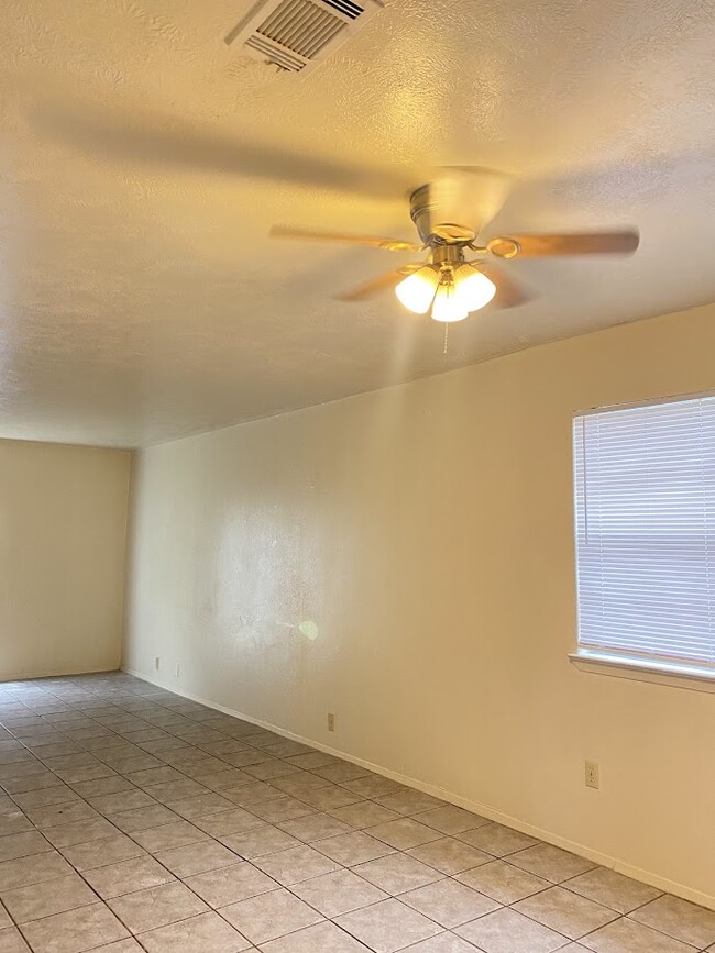 1512 Pine Ridge Dr, Unit A in College Station, TX - Building Photo - Building Photo