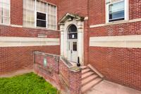 Bloomsburg Schoolhouse Apartments in Bloomsburg, PA - Foto de edificio - Building Photo