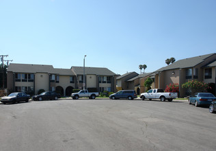 Althea Apartments in Oxnard, CA - Building Photo - Building Photo