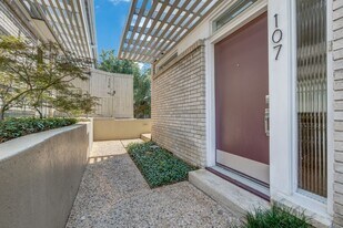3321 Cole Ave in Dallas, TX - Building Photo