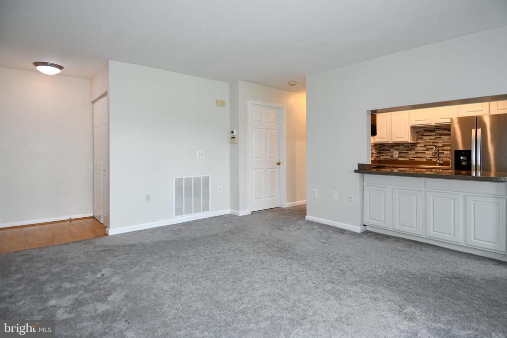 114 Westwick Ct in Countryside, VA - Building Photo