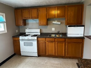 7315 Windsor Mill Rd in Windsor Mill, MD - Building Photo - Building Photo