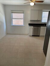 511 Summit Ave-Unit -1F in Park Ridge, IL - Building Photo - Building Photo