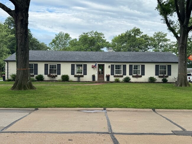 property at 1715 Pine Hill Dr