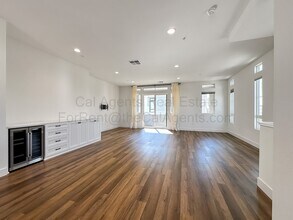 2193 Main St in Alameda, CA - Building Photo - Building Photo