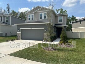 2235 Cascading Strm Rd in Zephyrhills, FL - Building Photo