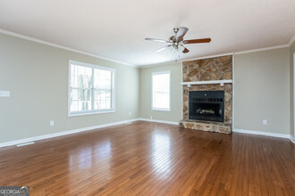3171 Pilgrims Dr in Douglasville, GA - Building Photo - Building Photo