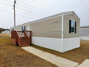 309 W Tower Ln in Rocky Mount, NC - Building Photo - Building Photo