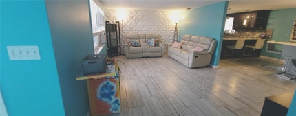 11241 Linden Ln in Port Richey, FL - Foto de edificio - Building Photo