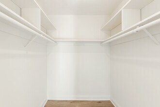 7540 Hampton Ave in West Hollywood, CA - Building Photo - Building Photo