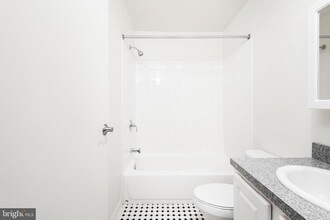 2031 South St-Unit -117 in Philadelphia, PA - Building Photo - Building Photo