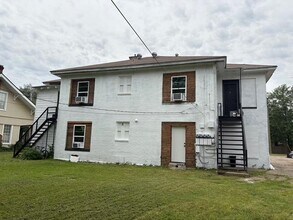 406 S Fredonia St in Longview, TX - Building Photo - Building Photo
