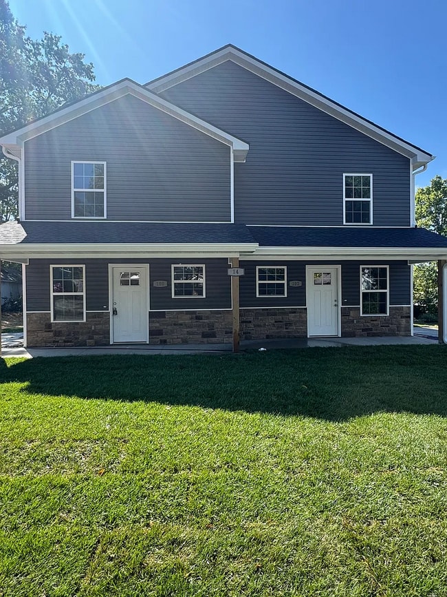 property at 14 3rd Ave