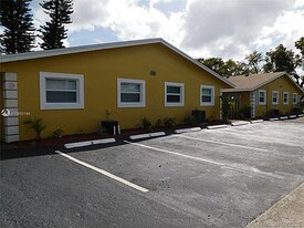 5962 NW 19th St, Unit 3 in Lauderhill, FL - Building Photo