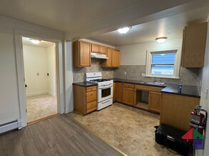 37 Malletts Bay Ave-Unit -1A in Winooski, VT - Building Photo - Building Photo