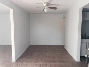 1036 E 43rd St in Austin, TX - Building Photo - Building Photo