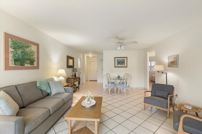 2601 S Roosevelt Blvd in Key West, FL - Building Photo - Building Photo