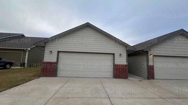 449 S Longbranch Dr in Maize, KS - Building Photo - Building Photo