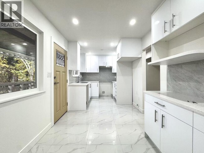 property at 4720 Ashbury Pl