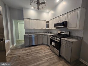 1726 N Lindenwood St in Philadelphia, PA - Building Photo - Building Photo