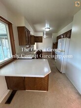 17006 SE Morrison Ct in Portland, OR - Building Photo - Building Photo