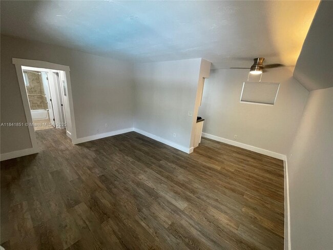 125 Edgewater Dr in Coral Gables, FL - Building Photo - Building Photo