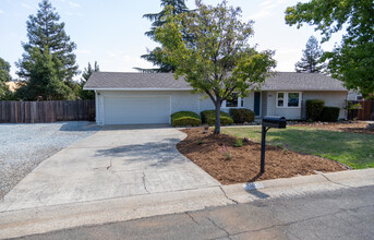 3803 Yellowstone Ct in El Dorado Hills, CA - Building Photo - Building Photo