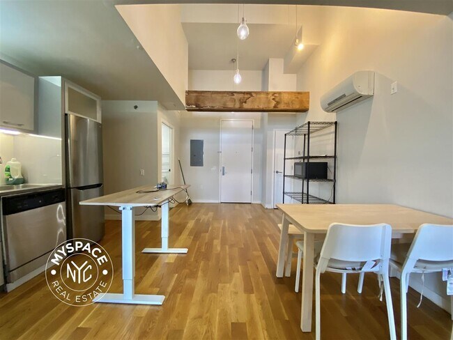100 Dupont St, Unit 3H in Brooklyn, NY - Foto de edificio - Building Photo