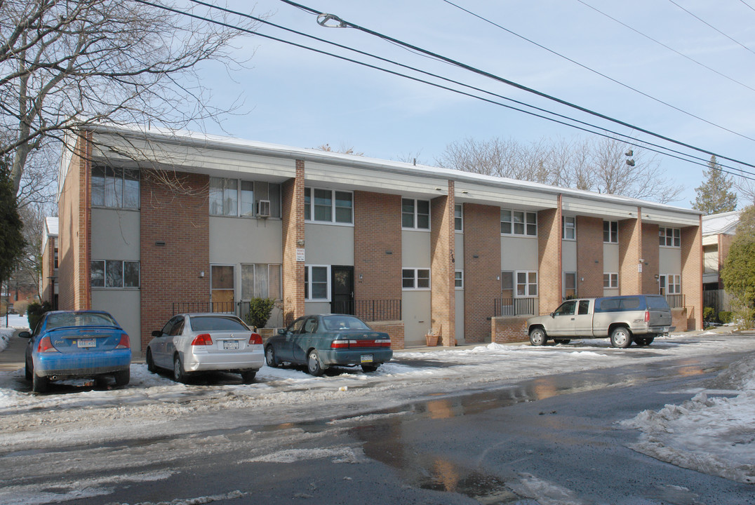 204 S Sparks St in State College, PA - Foto de edificio