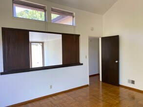 Franciscan Manor in San Rafael, CA - Building Photo - Building Photo