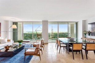 3400 SW 27th Ave, Unit 2104 in Miami, FL - Building Photo
