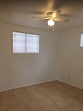 640 N Fuller Ave, Unit Guest House in Los Angeles, CA - Building Photo - Building Photo