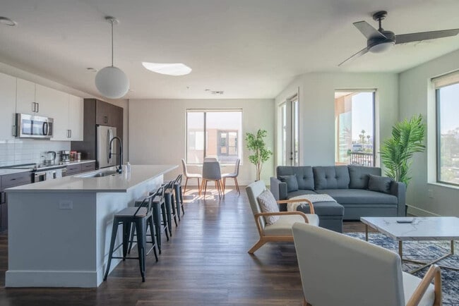 701 W Rio Salado Pkwy