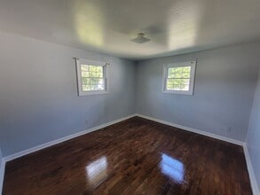 2204 McConnell Rd in Greensboro, NC - Building Photo - Building Photo