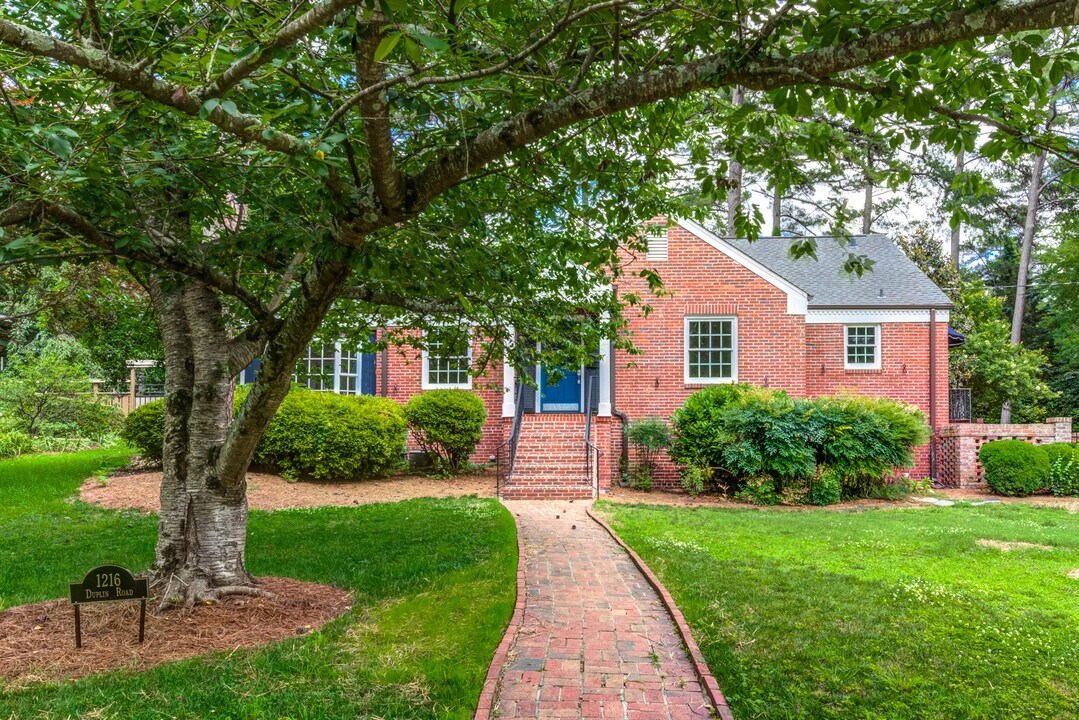 1216 Duplin Rd in Raleigh, NC - Building Photo
