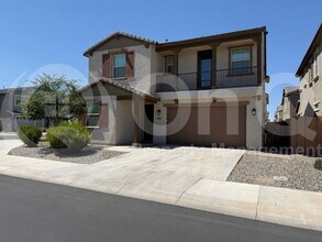 2438 E Warbler Rd in Gilbert, AZ - Building Photo - Building Photo