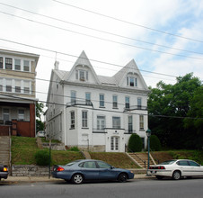 133-135 Summit Ave in Hagerstown, MD - Building Photo - Building Photo