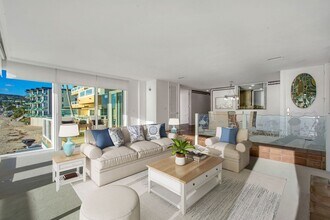 647 Sleepy Hollow Ln in Laguna Beach, CA - Building Photo - Building Photo